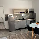M&i, Free Private Parking Apartamento