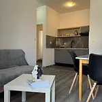 M&i, Free Private Parking * Makarska