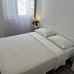 M&i, Free Private Parking Apartamento Makarska