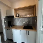 M&i, Free Private Parking Apartamento