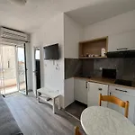 M&i, Free Private Parking Apartamento