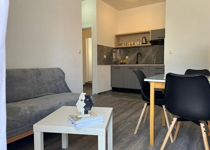 M&i, Free Private Parking Apartamento