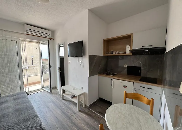 M&i, Free Private Parking Apartamento