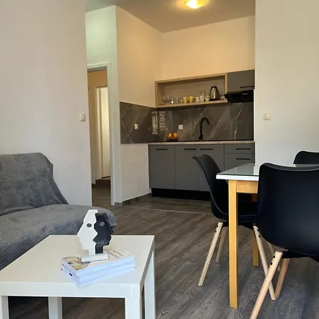 Appartement M&i, Free Private Parking Makarska
