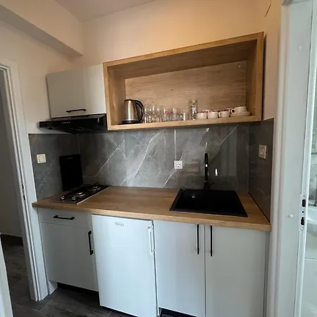 M&i, Free Private Parking Apartment