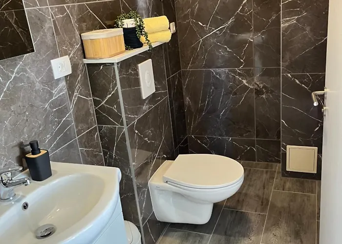 Appartement M&i, Free Private Parking Makarska