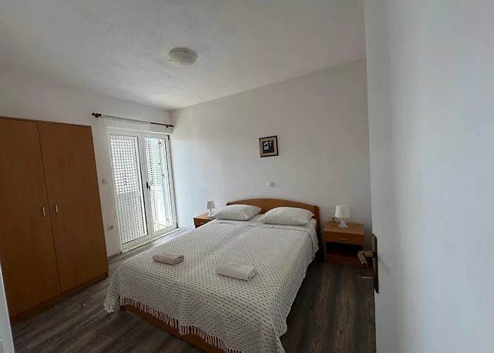 Appartement M&i, Free Private Parking Makarska