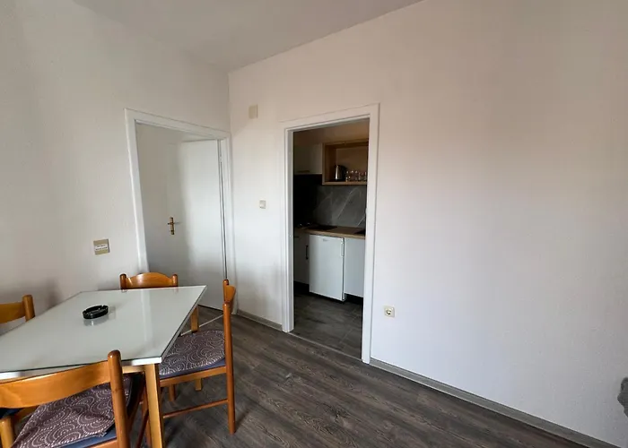 M&i, Free Private Parking * Makarska