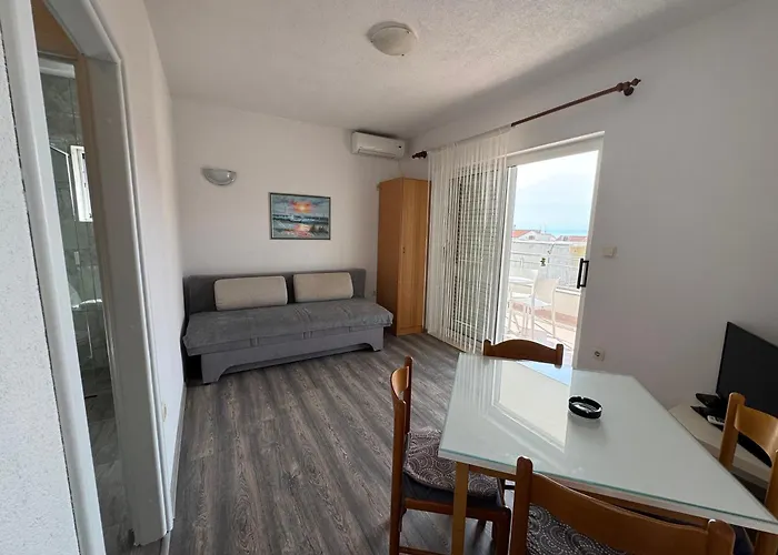 M&i, Free Private Parking Appartement