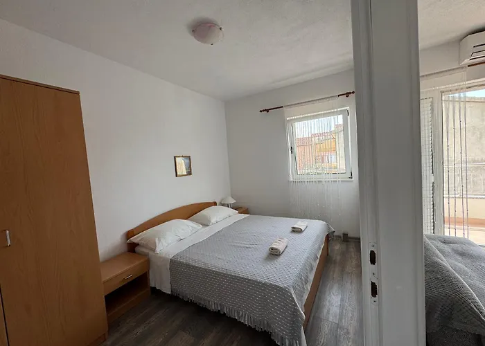 Appartement M&i, Free Private Parking Makarska