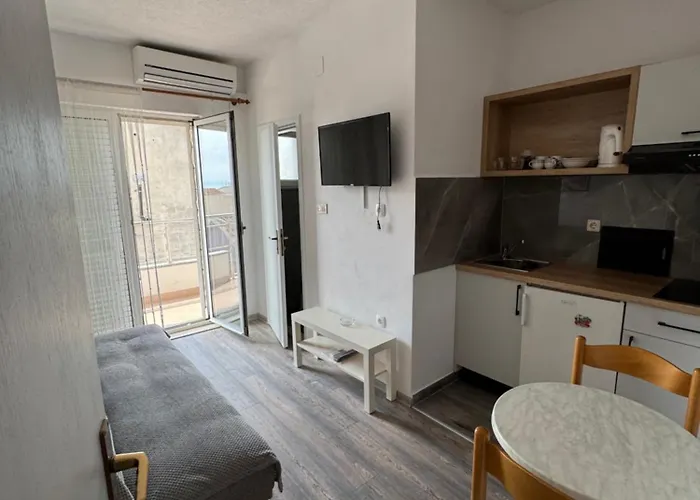 M&i, Free Private Parking Appartement