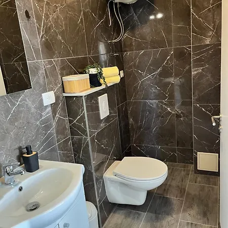 Appartement M&i, Free Private Parking Makarska