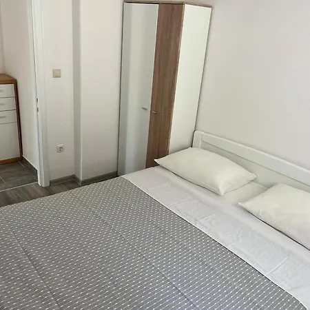 M&i, Free Private Parking * Makarska