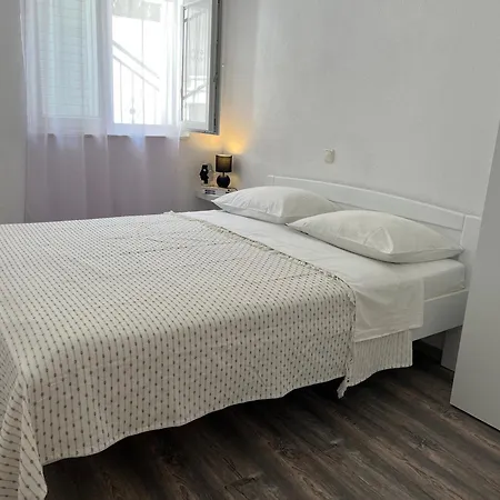 Appartement M&i, Free Private Parking Makarska