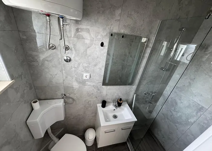 M&i, Free Private Parking Daire *